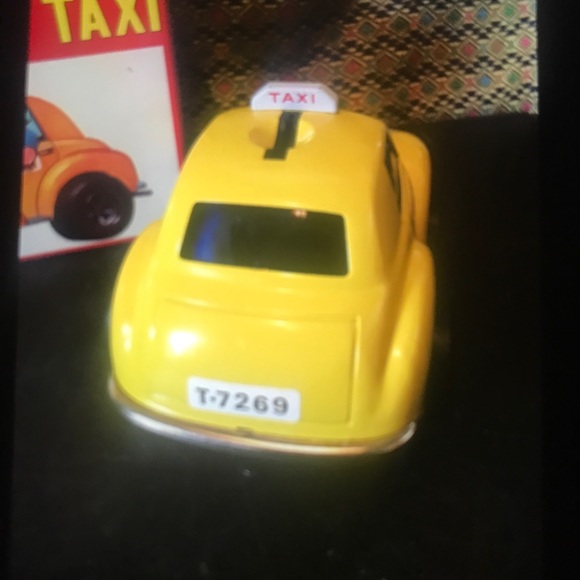 Coin Taxi Yellow bump and go Japan - Picture 2 of 6